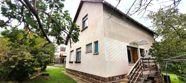 Eladó családi ház, Balatonalmádiban 59.9 M Ft, 4 szobás
