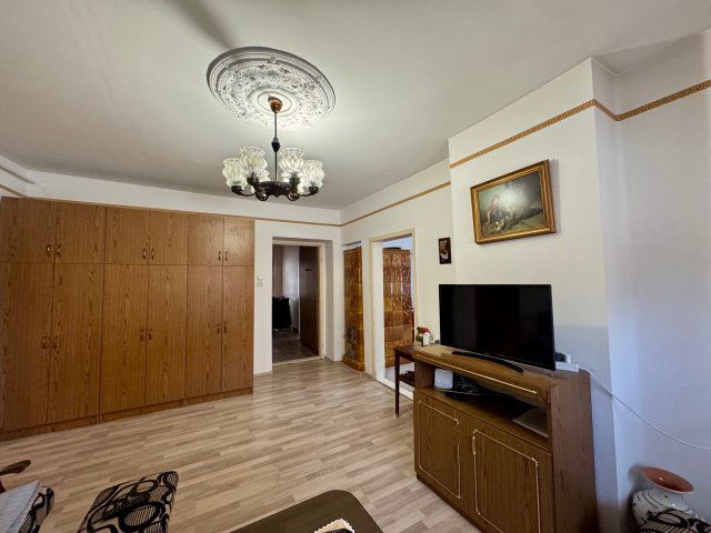 Eladó családi ház, Lakitelken 60.5 M Ft, 4+1 szobás