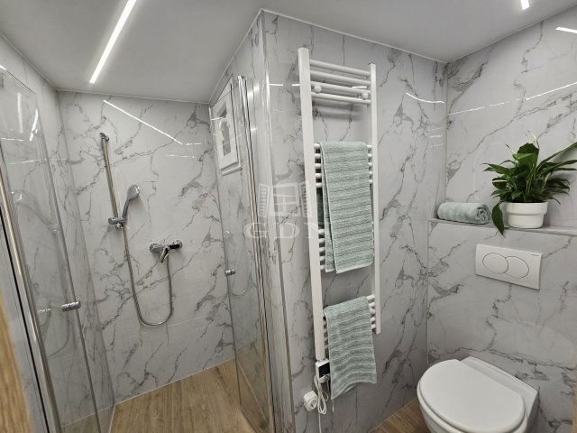 Eladó téglalakás, Budapesten, VI. kerületben 59.9 M Ft, 3 szobás