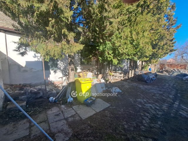 Eladó családi ház, Apátfalván 16.25 M Ft, 3 szobás