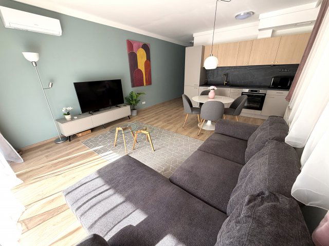 Kiadó téglalakás, albérlet, VIII. kerületben, Corvin sétányon