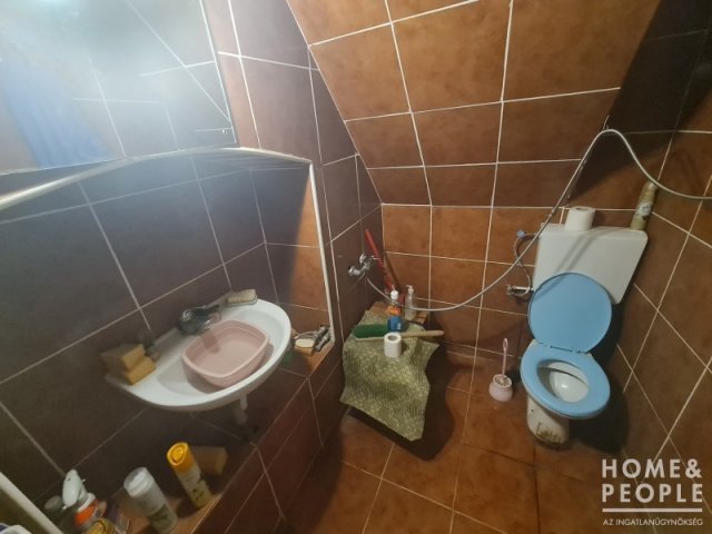 Eladó családi ház, Hódmezővásárhelyen 37 M Ft, 2 szobás