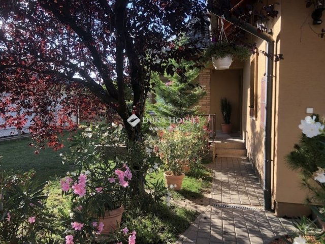 Eladó családi ház, Érden 175 M Ft, 2+2 szobás