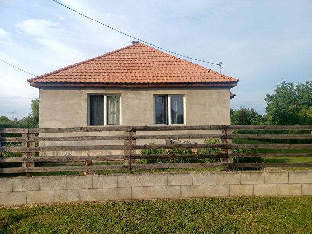 Eladó családi ház, Aszalón 19 M Ft, 3 szobás