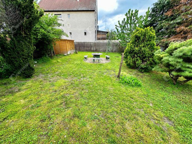 Eladó családi ház, Székesfehérvárott 94.9 M Ft, 6 szobás