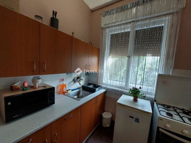 Eladó családi ház, Baján 19.9 M Ft, 2 szobás