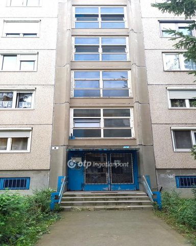 Eladó panellakás, Salgótarjánban 6.2 M Ft, 1 szobás