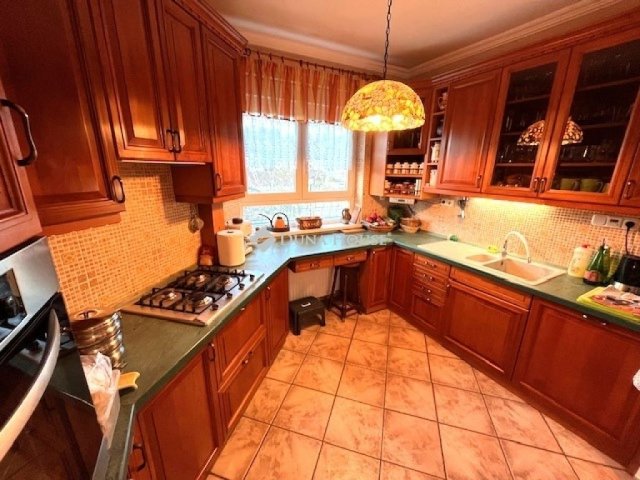 Eladó családi ház, Kecskeméten 150 M Ft, 4 szobás