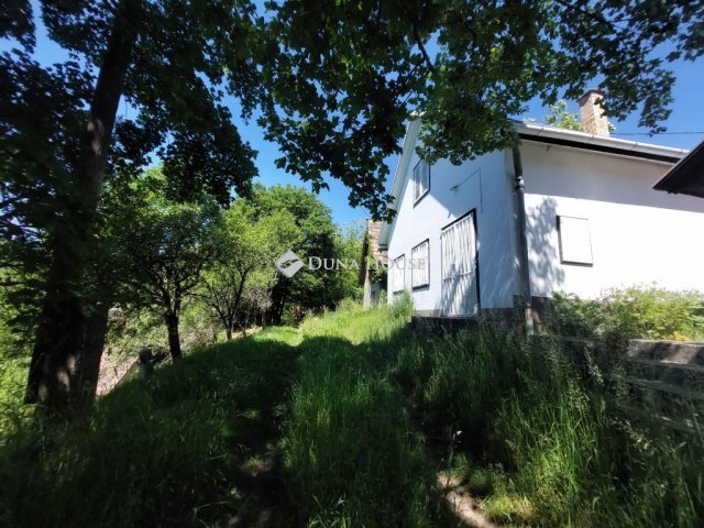 Eladó nyaraló, Diósjenőn 24.9 M Ft, 2 szobás