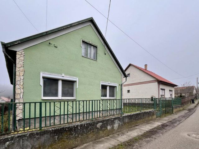 Eladó családi ház, Káván 57 M Ft, 3 szobás