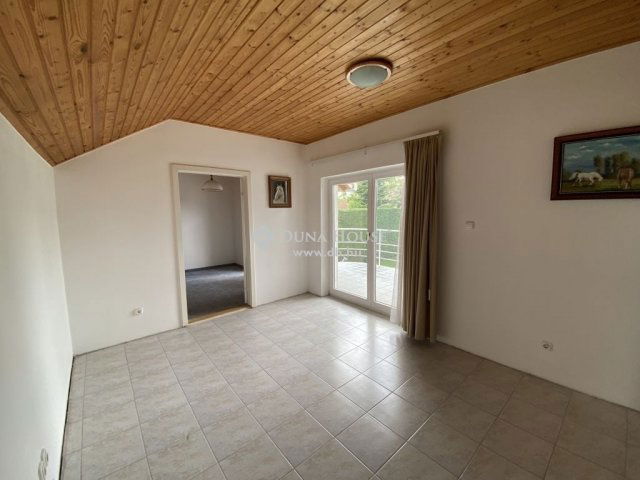 Eladó családi ház, Budapesten, XVII. kerületben 215 M Ft