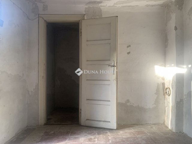 Eladó családi ház, Budapesten, XVIII. kerületben 76.9 M Ft