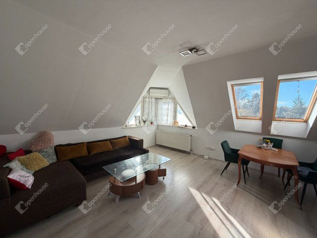 Eladó téglalakás, Győrött 72.9 M Ft, 4 szobás