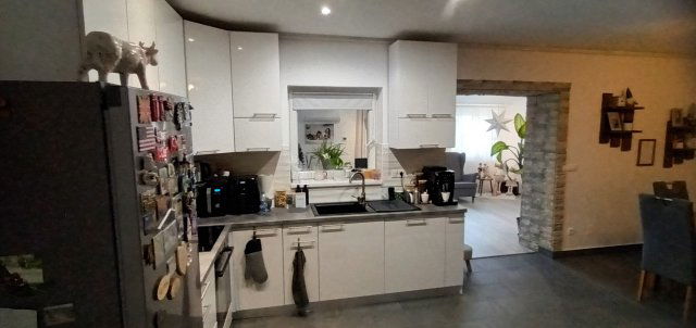 Eladó családi ház, Algyőn 103.999 M Ft, 4 szobás