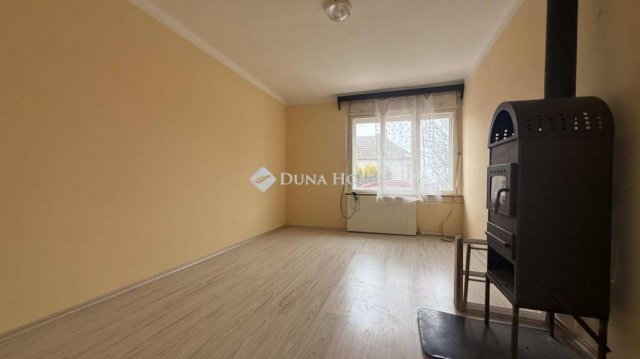 Eladó családi ház, Gersekaráton 21.9 M Ft, 3 szobás
