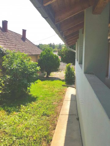 Eladó családi ház, Karádon 44.5 M Ft, 3 szobás