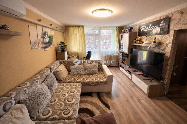 Eladó panellakás, Dunakeszin 76.7 M Ft, 3 szobás