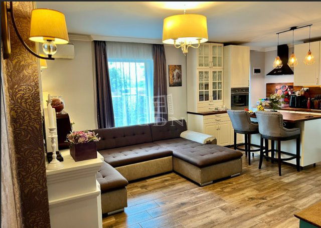 Eladó családi ház, Szigethalmon 129.999 M Ft, 5 szobás