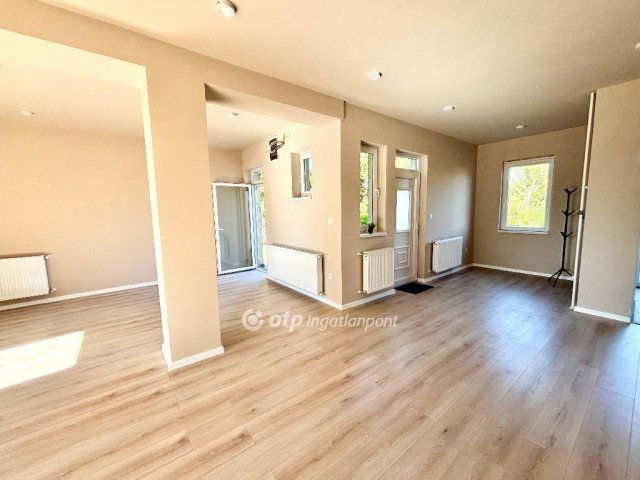 Eladó családi ház, Debrecenben 104.9 M Ft, 5 szobás