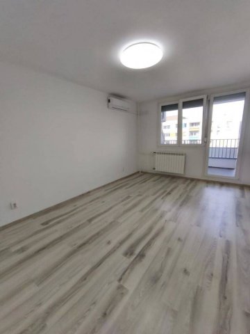 Eladó panellakás, Budapesten, III. kerületben 67.8 M Ft, 2 szobás