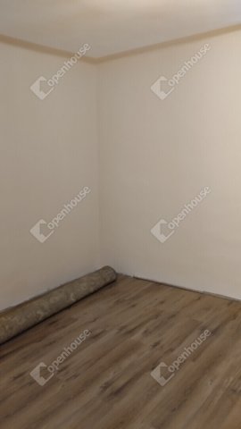 Eladó családi ház, Celldömölkön 30 M Ft, 3 szobás