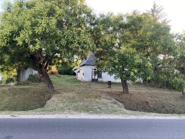 Eladó családi ház, Soponyán 9.8 M Ft, 4 szobás