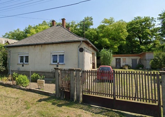 Eladó családi ház, Balatonfőkajáron 35 M Ft, 2 szobás