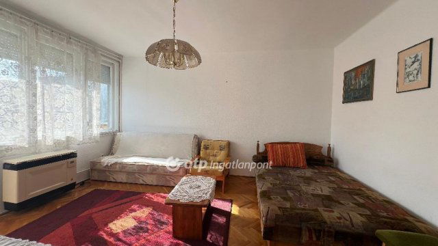 Eladó téglalakás, Egerben 54 M Ft, 2+1 szobás