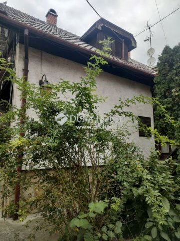 Eladó családi ház, Lajosmizsén 98 M Ft, 5 szobás