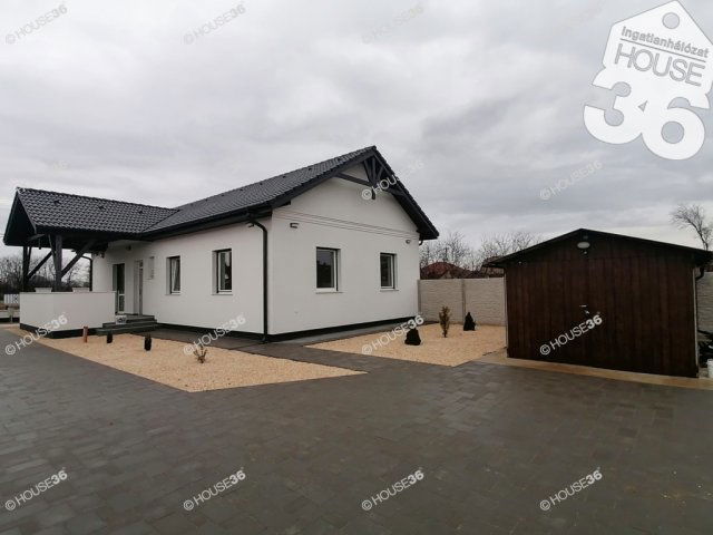 Eladó családi ház, Nagykőrösön 79.9 M Ft, 4 szobás