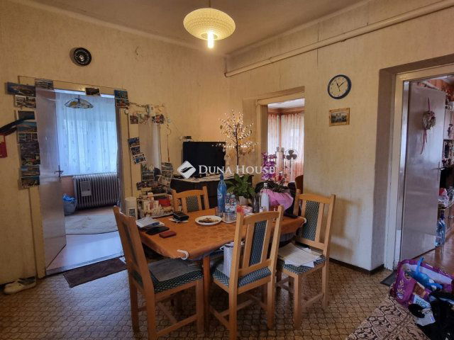 Eladó családi ház, Keszthelyen 74 M Ft, 3 szobás