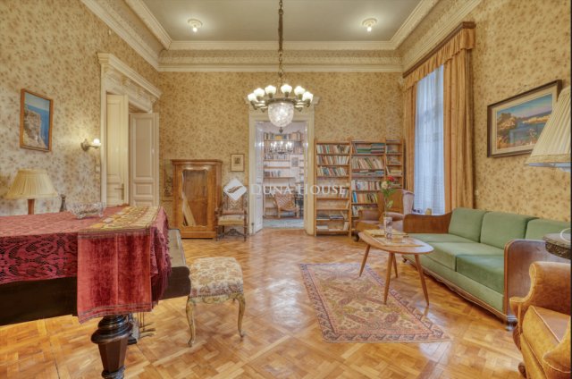 Eladó téglalakás, Budapesten, VI. kerületben 214.5 M Ft