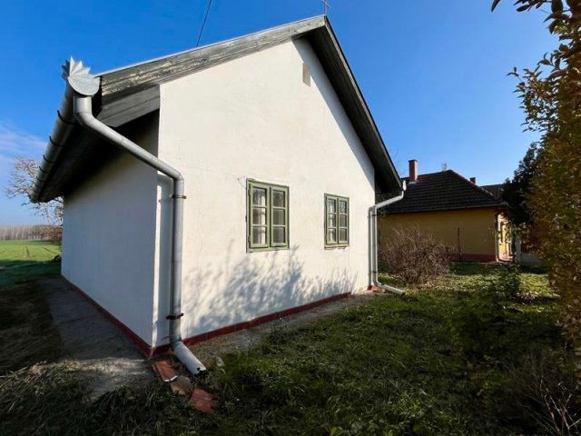 Eladó mezogazdasagi ingatlan, Tápiószentmártonon 6.5 M Ft