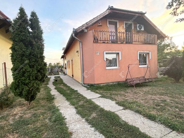 Eladó családi ház, Kókán 68.5 M Ft, 9 szobás