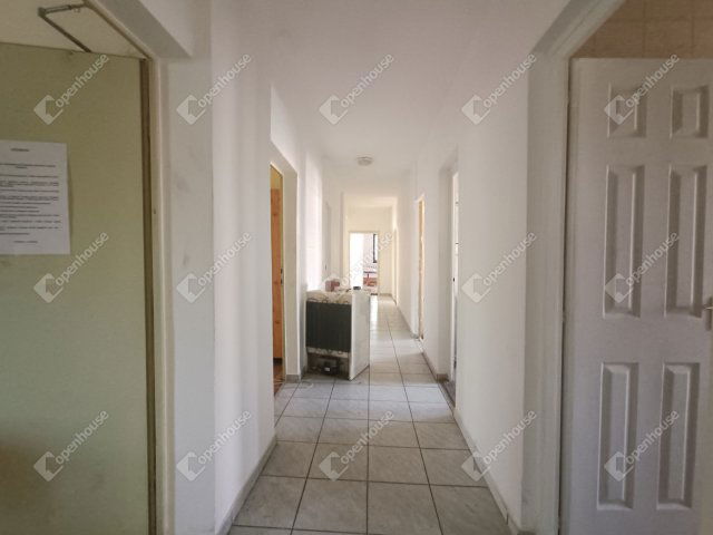 Kiadó ipari ingatlan, Sopronban 1000 E Ft / hó