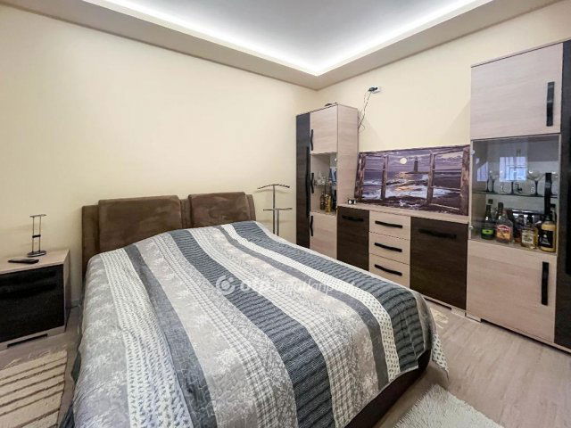 Eladó családi ház, Győrött 135 M Ft, 4 szobás