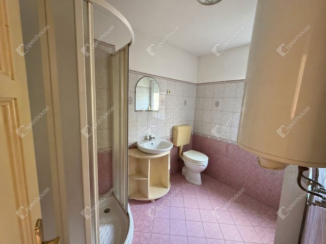 Eladó családi ház, Csonkahegyháton 24.9 M Ft, 2 szobás