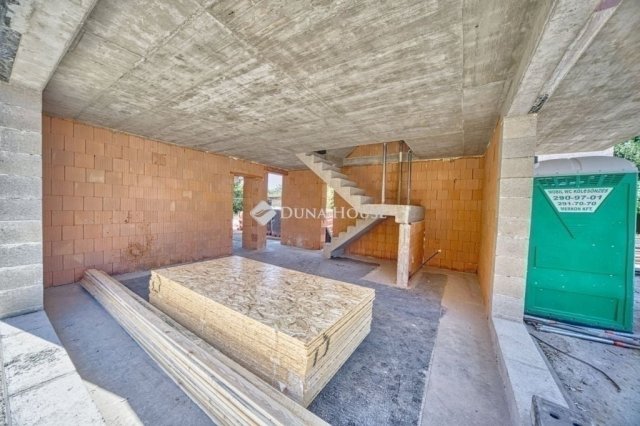 Eladó ikerház, Budapesten, XVIII. kerületben 139.5 M Ft, 6 szobás