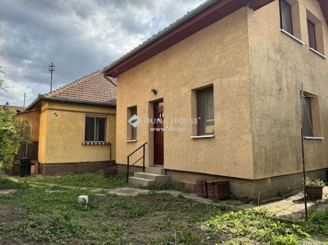 Eladó családi ház, Budapesten, XX. kerületben 99 M Ft, 7 szobás