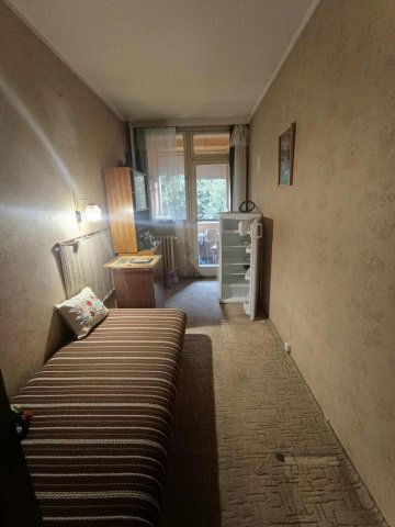 Eladó panellakás, Oroszlányban 34.99 M Ft, 3 szobás