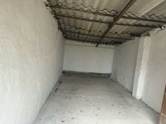 Eladó garázs, Kaposváron 3.2 M Ft, 1 szobás