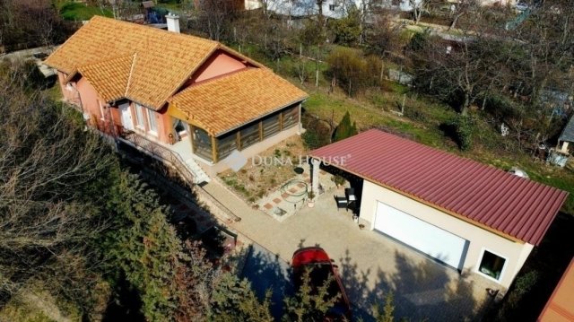 Eladó családi ház, Diósdon 169.99 M Ft, 4 szobás