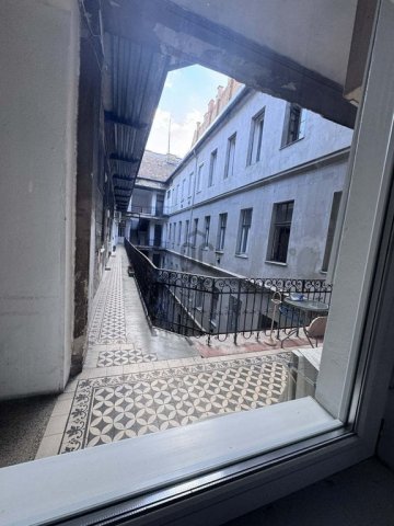 Eladó téglalakás, Budapesten, VII. kerületben 75.9 M Ft