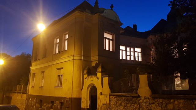 Eladó családi ház, Kaposváron 184 M Ft, 8+5 szobás