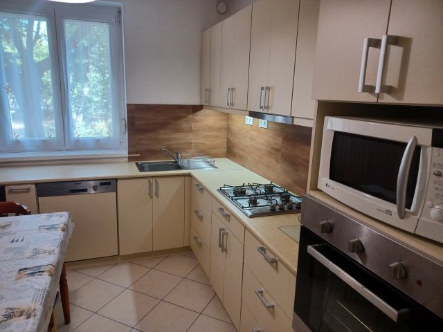 Kiadó téglalakás, albérlet, Győrött, Rómer Flóris úton