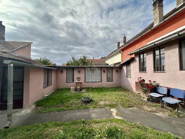 Eladó családi ház, Marcaliban 35.99 M Ft, 2+2 szobás