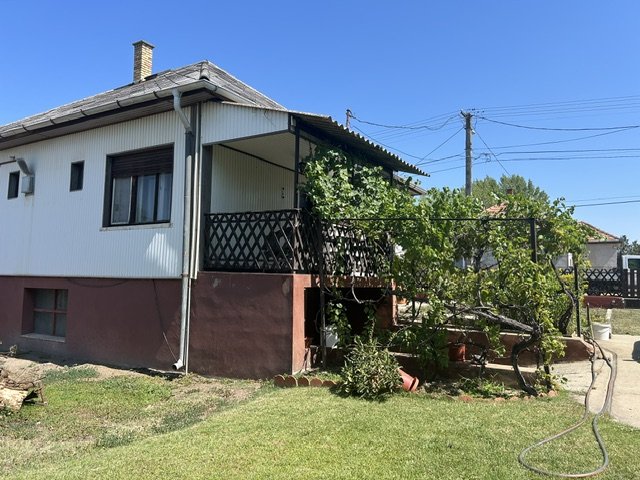 Eladó családi ház, Hernádon 52.9 M Ft, 3 szobás