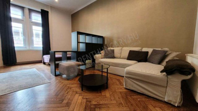 Kiadó téglalakás, albérlet, V. kerületben, Sas utcában