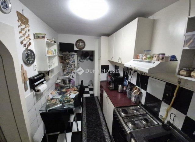 Eladó téglalakás, Budapesten, IV. kerületben 58.9 M Ft, 2 szobás