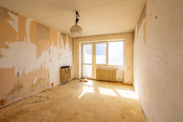 Eladó panellakás, Szombathelyen, Kodály Zoltán utcában 24.5 M Ft